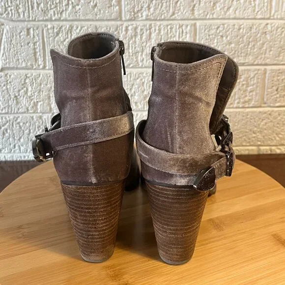 Not Rated Jibu Velvet Ankle Boot Ultra High Heels Size 9M - Picture 4 of 9